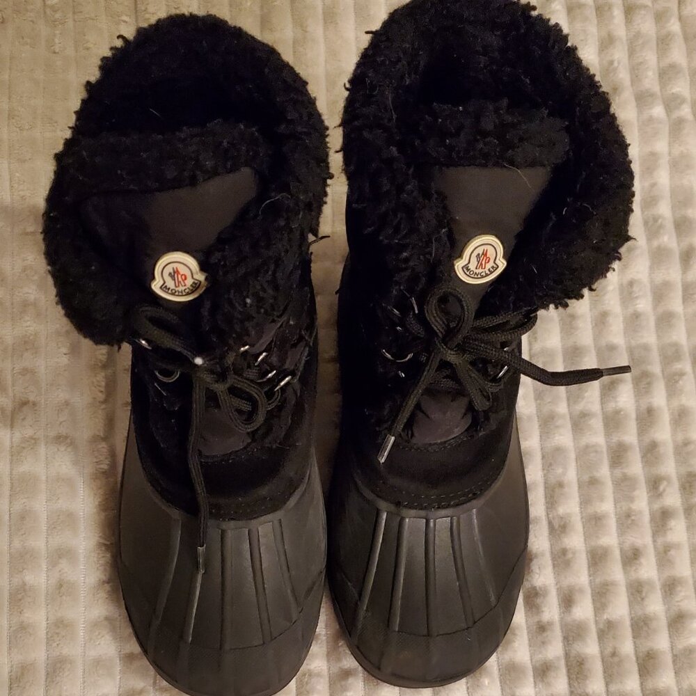Moncler snow boots size 29